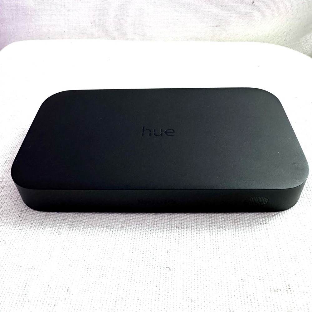 Philips - Hue Play HDMI Sync Box 4K Black 9290022758